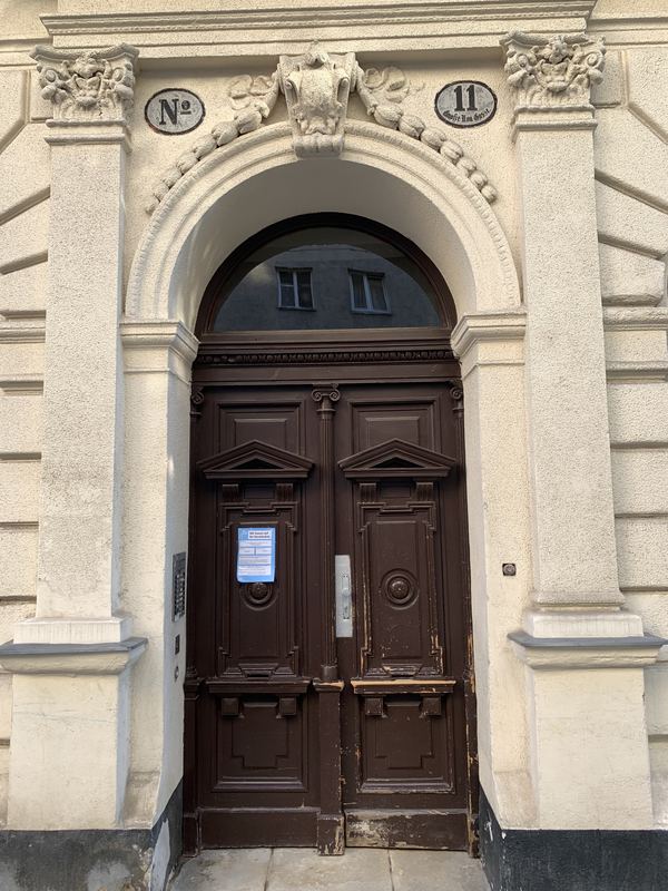 Entrance at Große Neugasse 11, 1040 Vienna